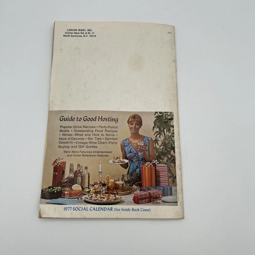 Liquor Mart Inc Guide Book OS 1977 Social Calendar Entertaining‎ Mixology